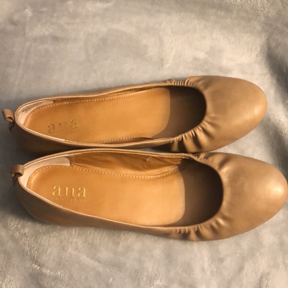Size 8 Ana Tan Ballet Style Flats - Picture 5 of 8